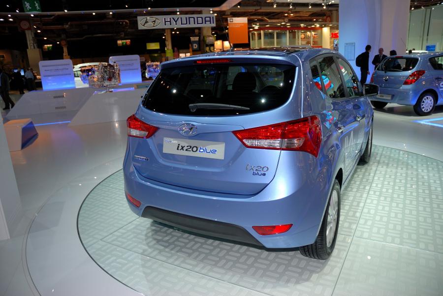  Hyundai ix20 Blue 2011 года  (фото 10 из 14)